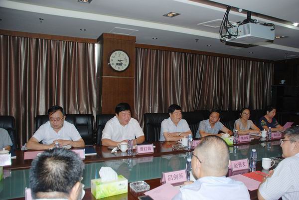 調(diào)整大小 3、總經(jīng)理曹紅普講到：我院與隧道院合作是一個(gè)機(jī)遇，有很好的合作前景。-3.jpg