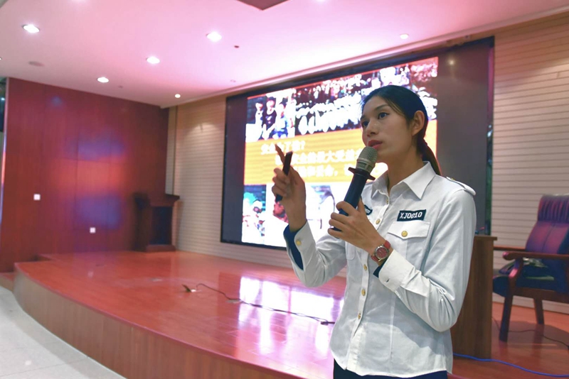 1604910804118066.jpg 2.消防教員裴沐冉女士為參培員工講解消防知識(shí)_副本.jpg